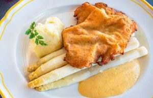 Spargel und Schnitzel (c) Berliner Fernsehturm